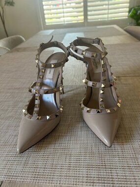 Valentino Garavani nude patent Rockstud caged pump shoes